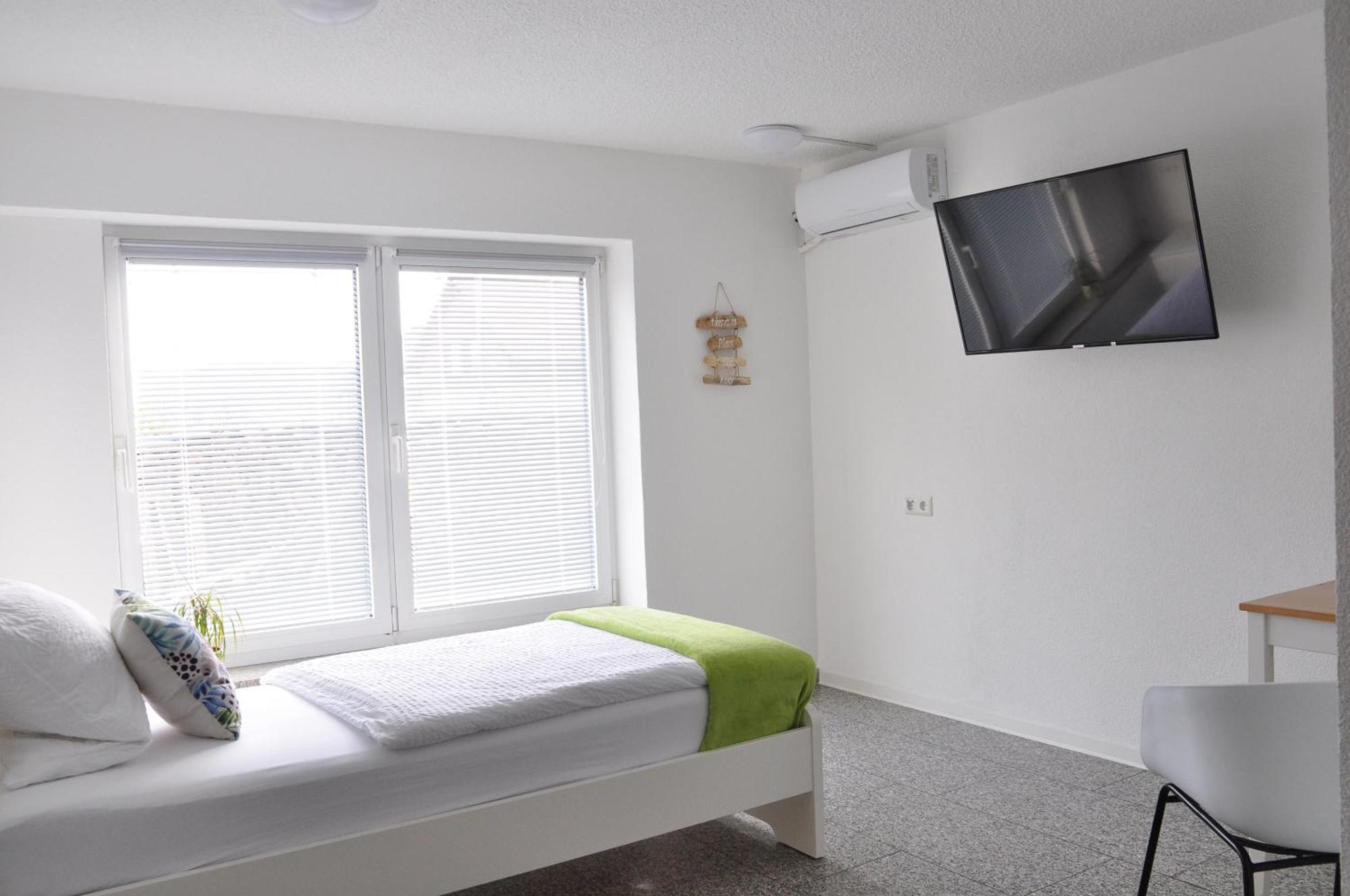 N37 -Modern Eingerichtete Zimmer In Ruhiger Lage Aldingen (Tuttlingen) Exterior foto