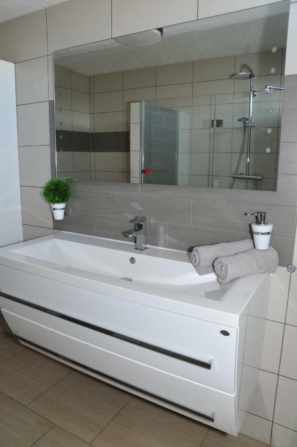 N37 -Modern Eingerichtete Zimmer In Ruhiger Lage Aldingen (Tuttlingen) Exterior foto